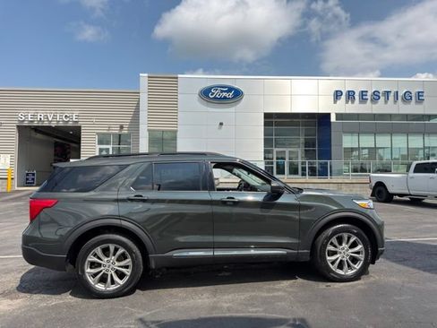 Used 2022 Ford Explorer XLT w/ Equipment Group 202A AWD/4WD image 10