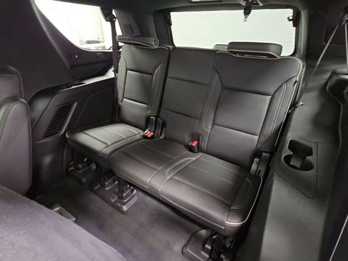 Used 2022 GMC Yukon SLT w/ SLT Premium Package AWD/4WD image 35