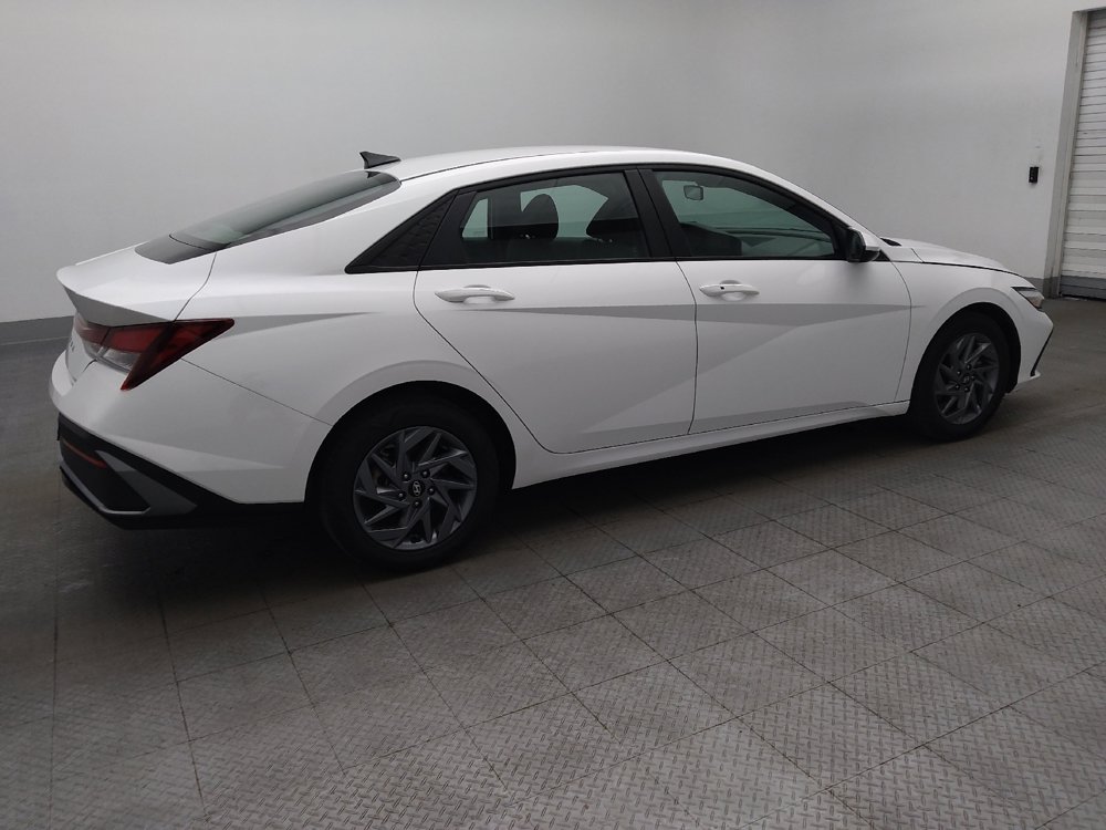 Used 2024 Hyundai Elantra SEL FWD image 10