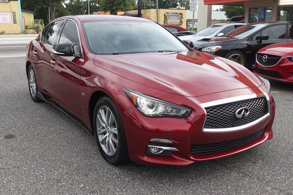 Used 2016 INFINITI Q50 3.0t Premium w/ 3.0T Premium Plus Package RWD image 4