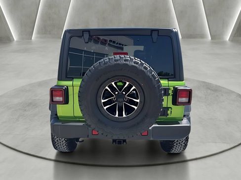Used 2025 Jeep Wrangler Sport AWD/4WD image 4