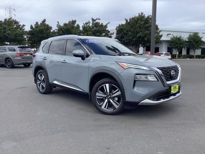 Used 2022 Nissan Rogue Platinum w/ Head-Up Display Package