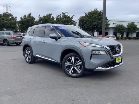 Used 2022 Nissan Rogue Platinum w/ Head-Up Display Package FWD image 2