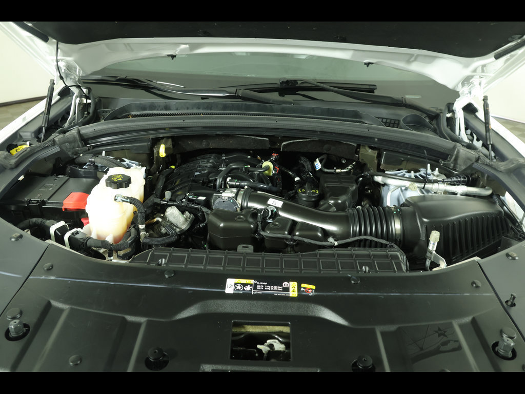 Used 2023 Jeep Grand Cherokee Altitude AWD/4WD image 18