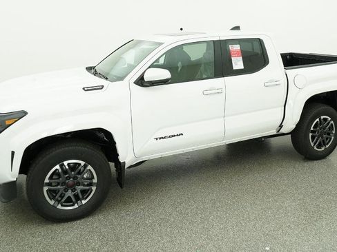 New 2026 Toyota Tacoma TRD Sport AWD/4WD image 5