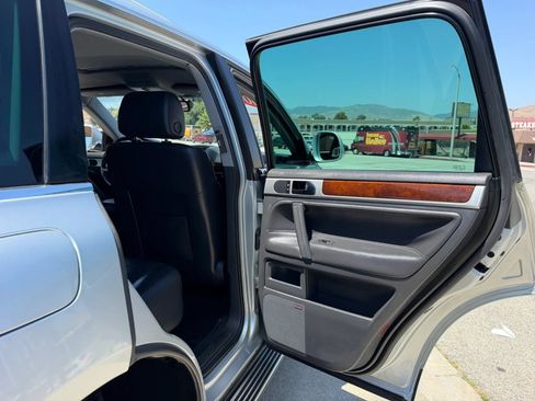 Used 2008 Volkswagen Touareg V6 AWD/4WD image 22