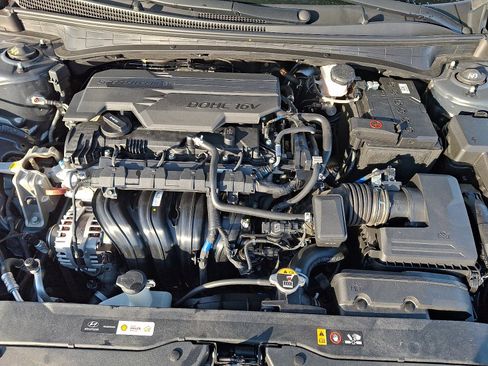 Used 2024 Hyundai Elantra SEL image 27