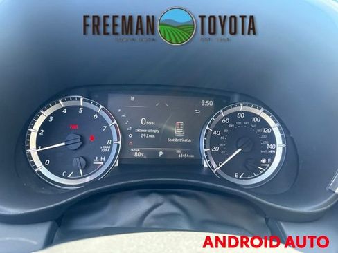Used 2023 Toyota Highlander XLE AWD/4WD image 8