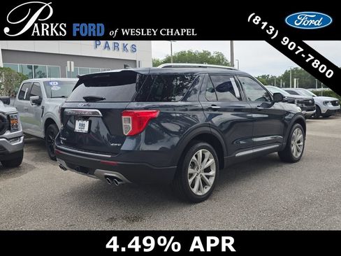 Certified 2024 Ford Explorer Platinum w/ Technology Package AWD/4WD image 4