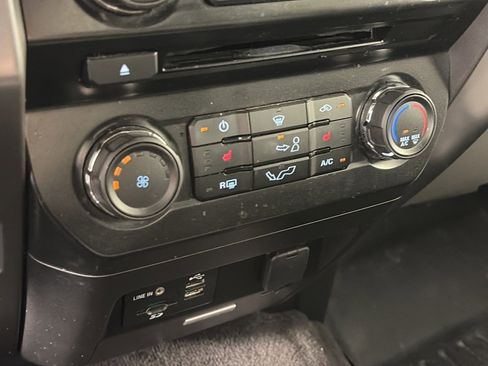 Used 2015 Ford F150 XLT w/ Equipment Group 302A Luxury image 21