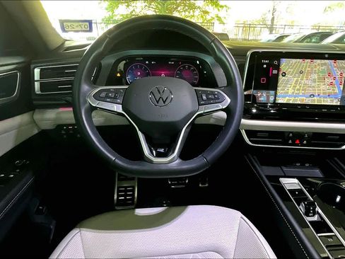 Used 2024 Volkswagen Atlas Cross Sport SEL Premium R-Line image 5