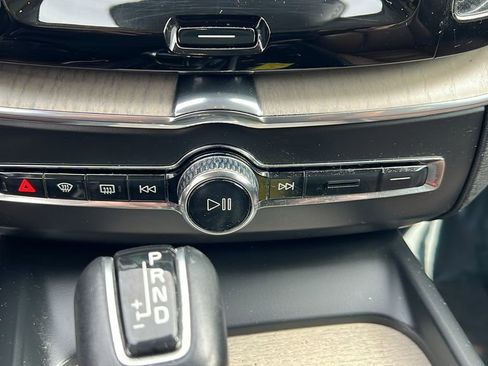 Used 2020 Volvo XC60 T6 Inscription w/ Protection Package Premier image 33