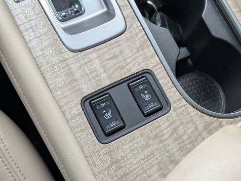 Used 2024 Nissan Murano SL image 17