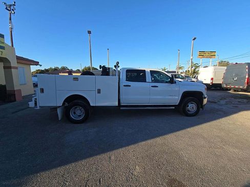 Used 2015 GMC Sierra 3500 4x4 Crew Cab w/ Sierra Convenience Package image 4