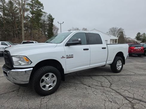Used 2016 RAM 2500 SLT AWD/4WD image 3