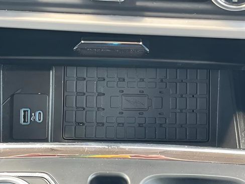 Used 2024 Ford Expedition Max XLT image 32