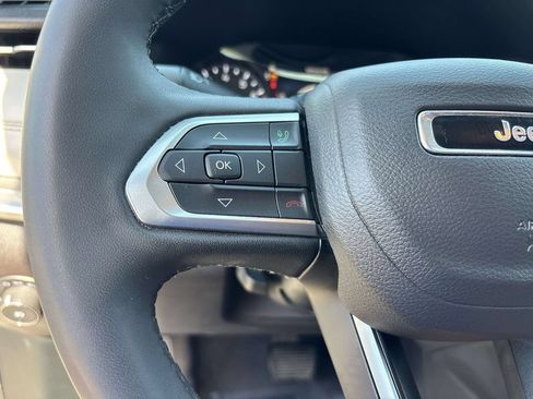 Used 2025 Jeep Compass Limited AWD/4WD image 20