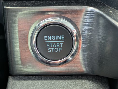 Used 2024 Ford F250 Lariat AWD/4WD image 28