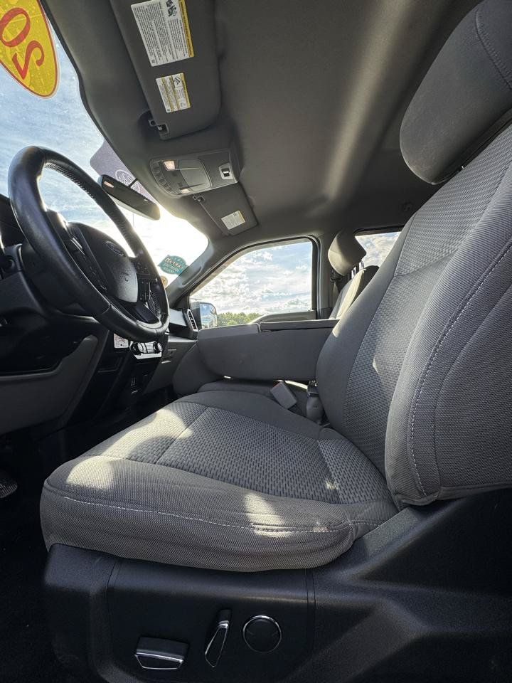 Used 2017 Ford F150 XLT w/ Equipment Group 302A Luxury AWD/4WD image 8