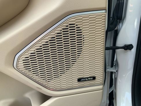 Used 2022 Jeep Grand Cherokee L Limited image 25