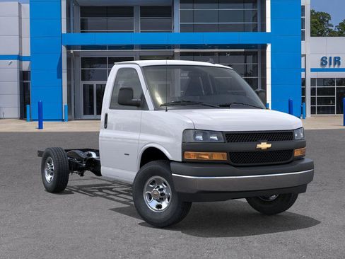 New 2025 Chevrolet Express 3500 w/ Power Convenience Package image 7