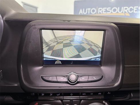 Used 2019 Chevrolet Camaro LT image 31