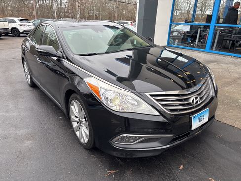 Used 2017 Hyundai Azera Limited image 3