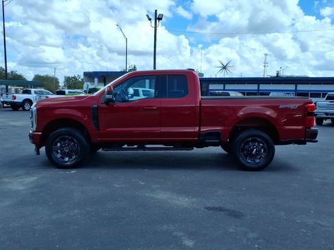Used 2023 Ford F250 Lariat w/ Sport Appearance Package AWD/4WD image 2