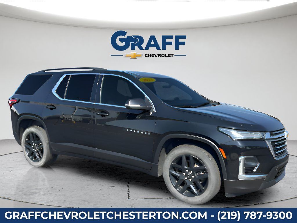 Used 2023 Chevrolet Traverse LT w/ Rear Camera Mirror Package AWD/4WD image 10
