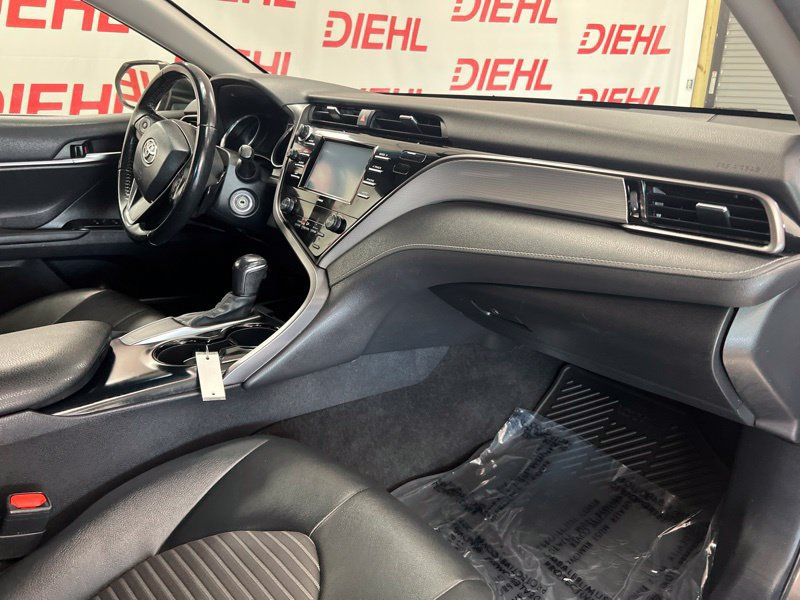 Used 2020 Toyota Camry SE FWD image 13
