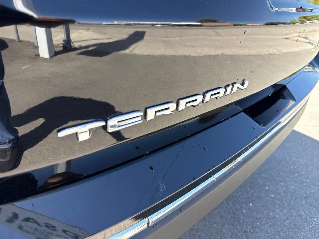Used 2024 GMC Terrain SLT FWD image 27