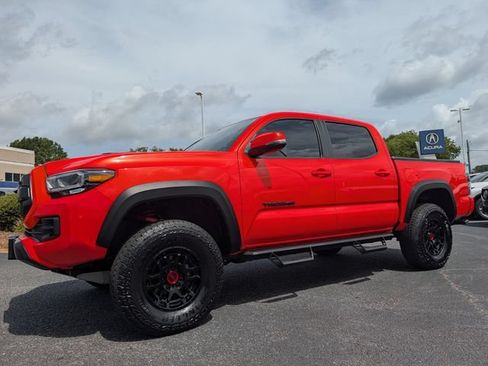 Used 2023 Toyota Tacoma TRD Pro AWD/4WD image 9