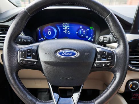 Used 2020 Ford Escape SE Sport image 24