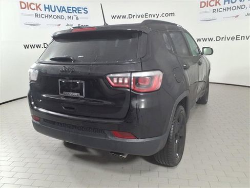 Used 2018 Jeep Compass Latitude image 6