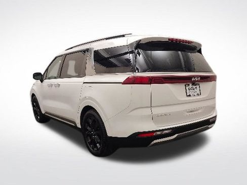 Certified 2024 Kia Carnival SX Prestige FWD image 4
