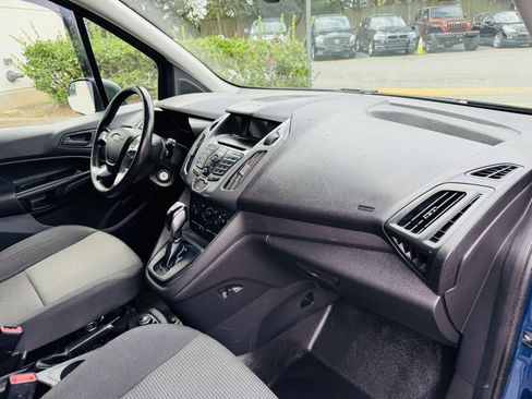 Used 2018 Ford Transit Connect XL FWD image 33