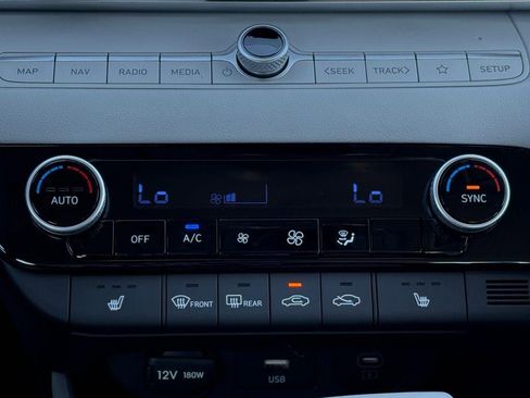 New 2026 Hyundai Elantra Limited FWD image 59