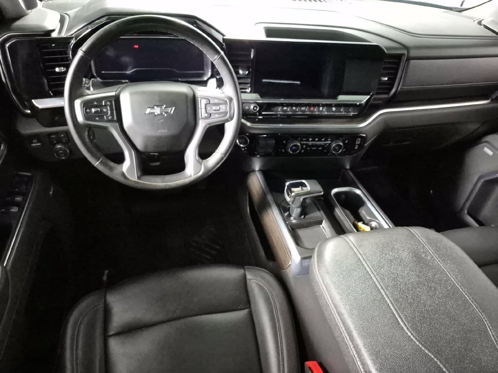 Used 2025 Chevrolet Silverado 1500 LT Trail Boss w/ Convenience Package II AWD/4WD image 10