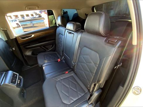 Certified 2024 Volkswagen Atlas SE image 35