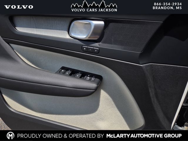 Certified 2026 Volvo XC40 B5 Plus w/ Protection Package Premier AWD/4WD image 17