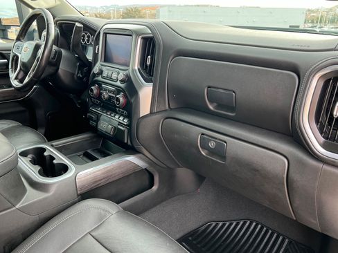 Used 2021 Chevrolet Silverado 3500 LTZ w/ LTZ Convenience Package image 24