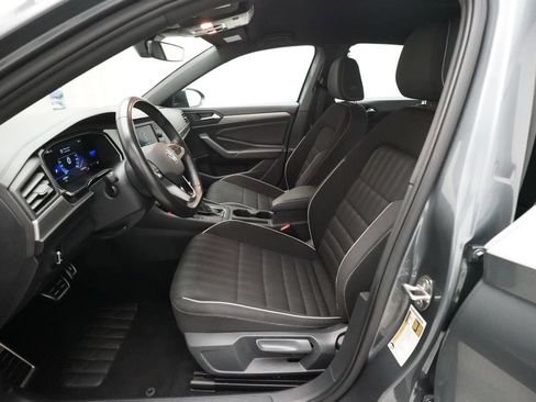 Used 2024 Volkswagen Jetta Sport FWD image 6