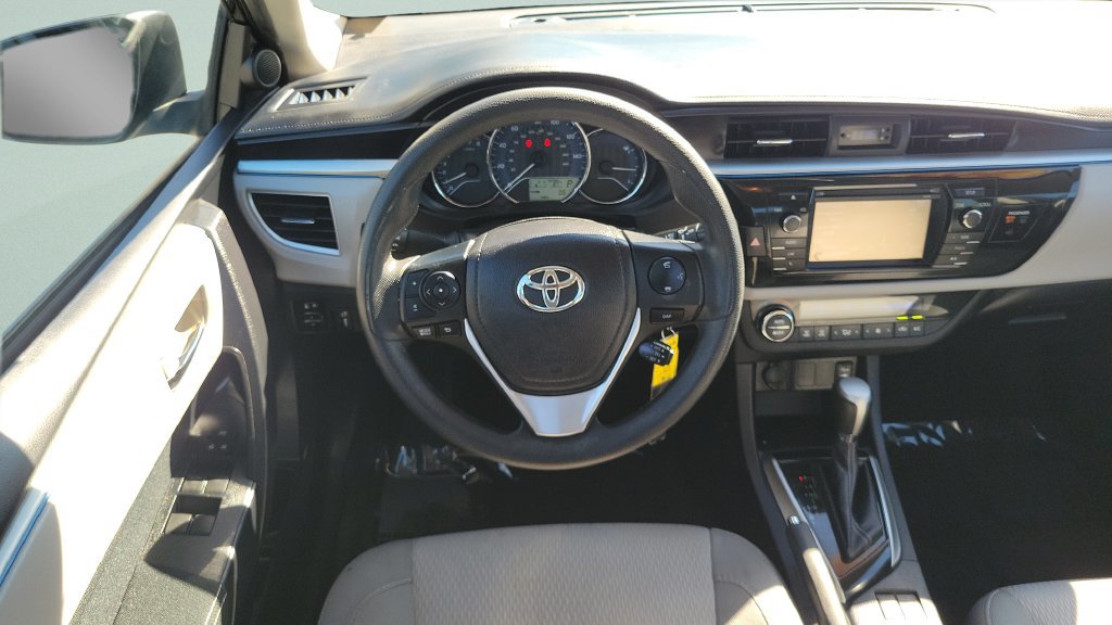 Used 2014 Toyota Corolla LE FWD image 11