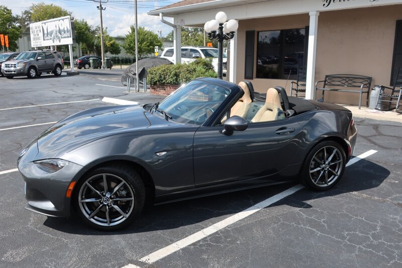 Used 2016 MAZDA MX-5 Miata Grand Touring RWD image 13