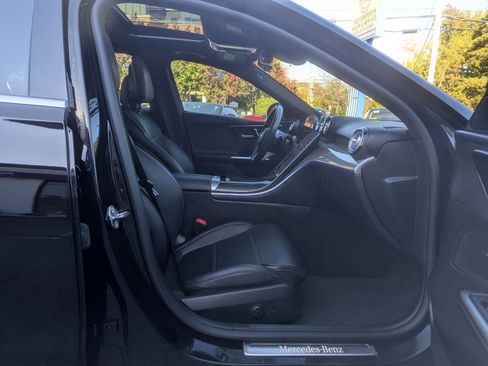 Used 2022 Mercedes-Benz C 300 C 300 Sedan w/ Exclusive Trim Package image 31