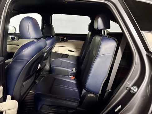 Certified 2023 Kia Sorento SX Prestige AWD/4WD image 20