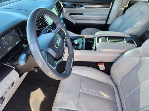 Used 2023 Jeep Wagoneer 4WD w/ Rear Seat Video Group 1 image 8