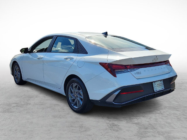 Used 2024 Hyundai Elantra SEL FWD image 4