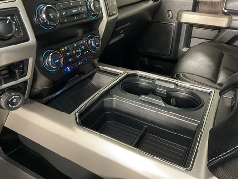 Certified 2020 Ford F350 Lariat image 20