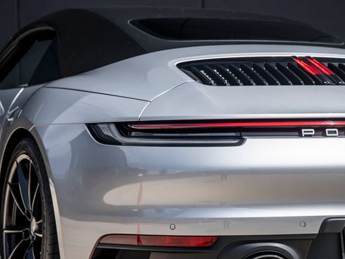 Used 2023 Porsche 911 Carrera S RWD image 14